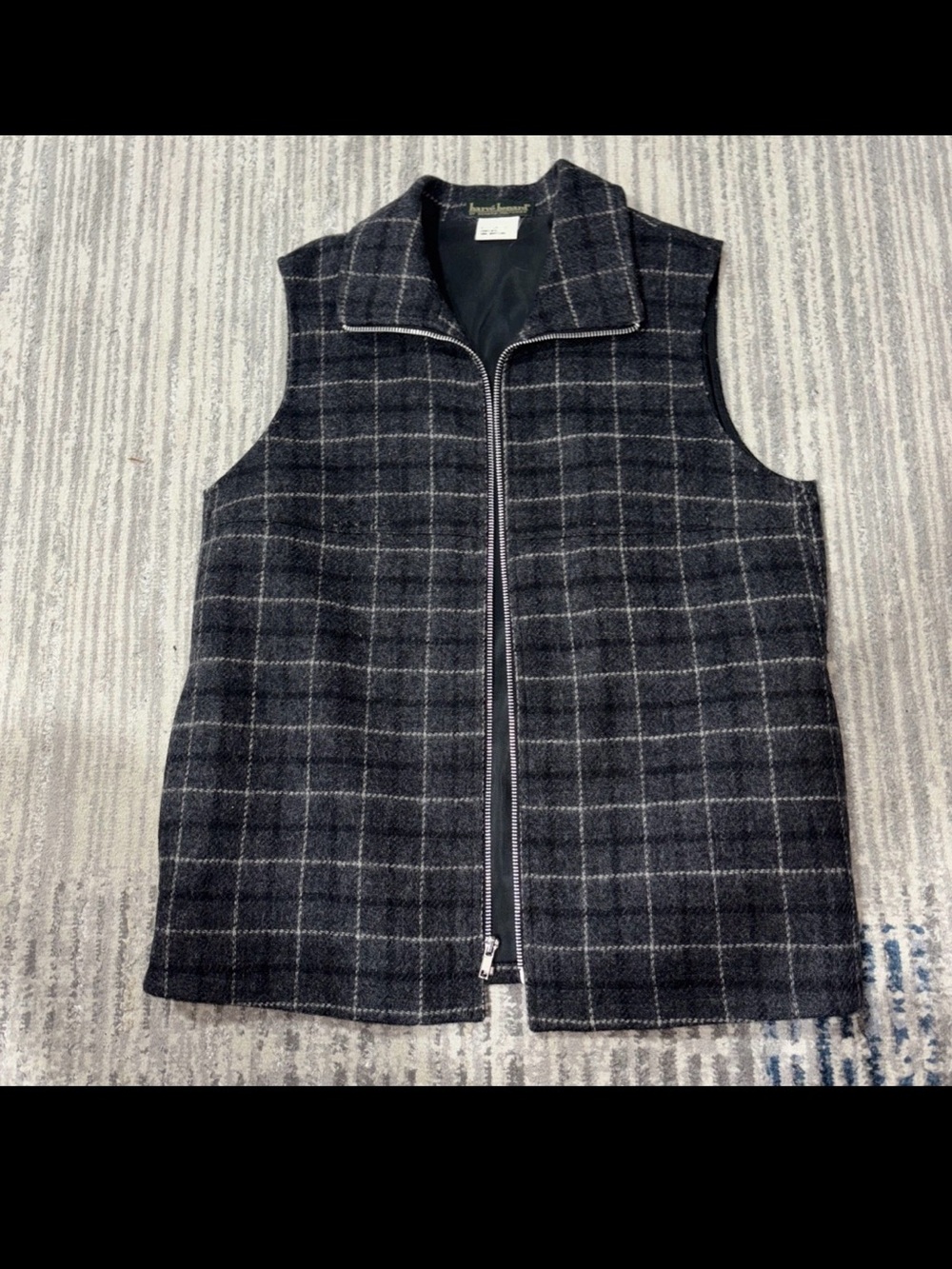 Harve Bernard Women s Wool Black Plaid Full Zip Pockets Lined Vest Size 10